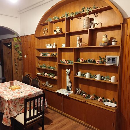 فندق Bazilika Vendeghaz إغير المظهر الخارجي الصورة